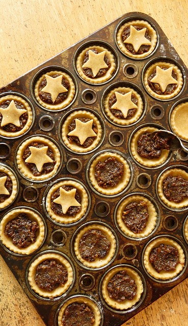 Jaké jsou slovní významy mince pie v angličtině a češtině?