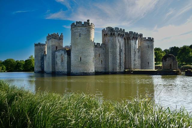 Překlad: moat  – Anglicko-Český Překladač